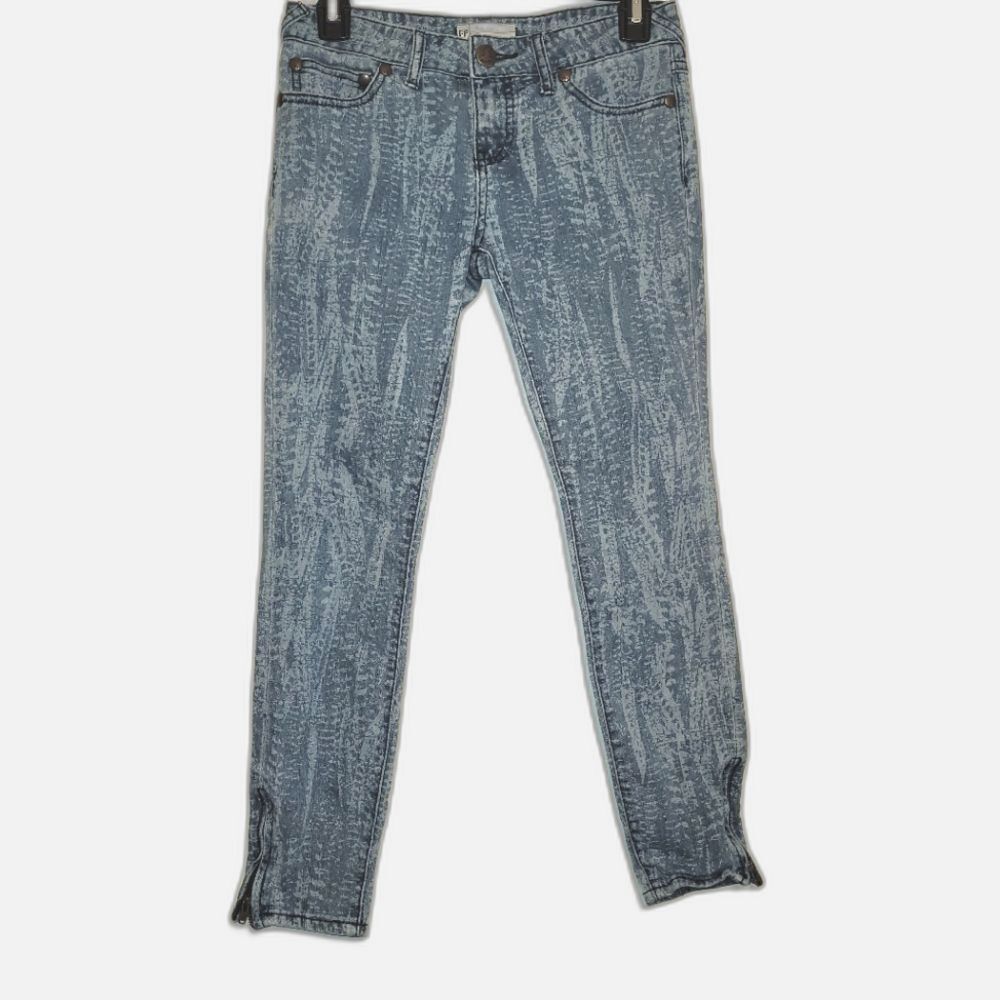 Free People Lowrise Patterned Skinny Zipper Jeans 26